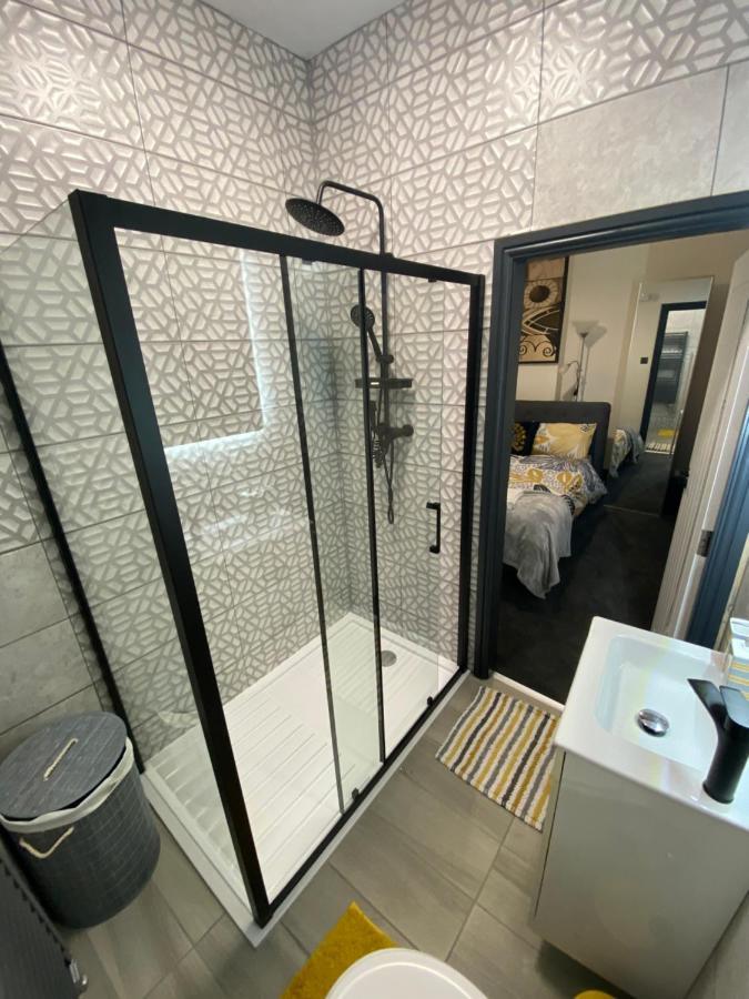 Swanky Apartments Birmingham Bagian luar foto